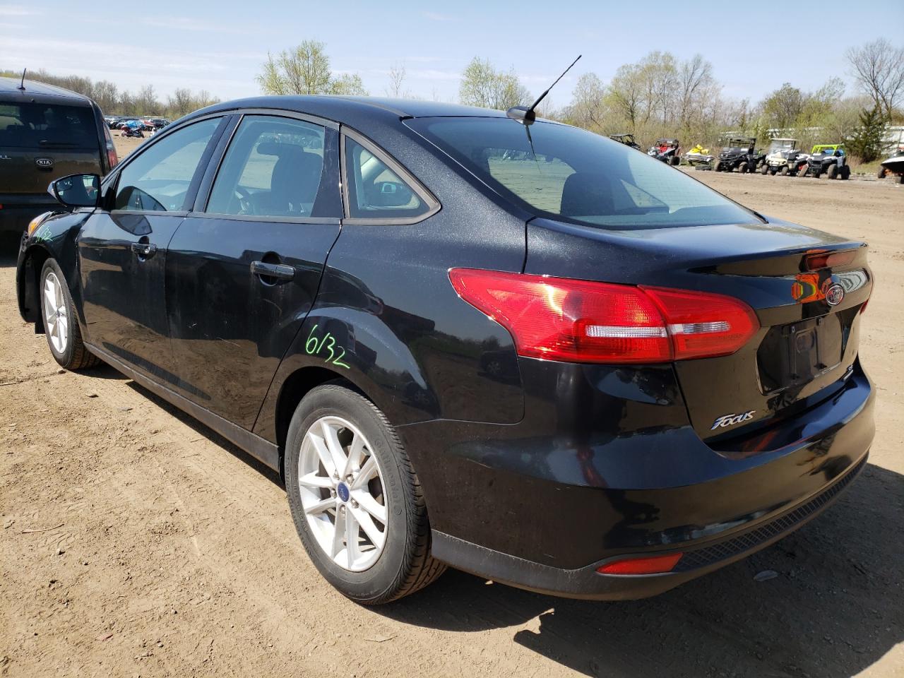Photo 3 from auction – 2015 FORD FOCUS SE with VIN 1FADP3F25FL383096