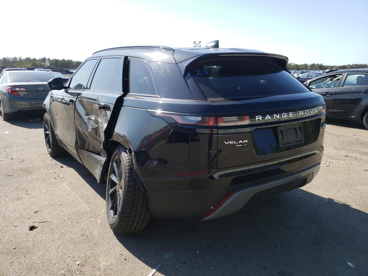 Photo 3 from auction – 2018 LAND ROVER RANGE ROVE with VIN SALYB2RX9JA736397