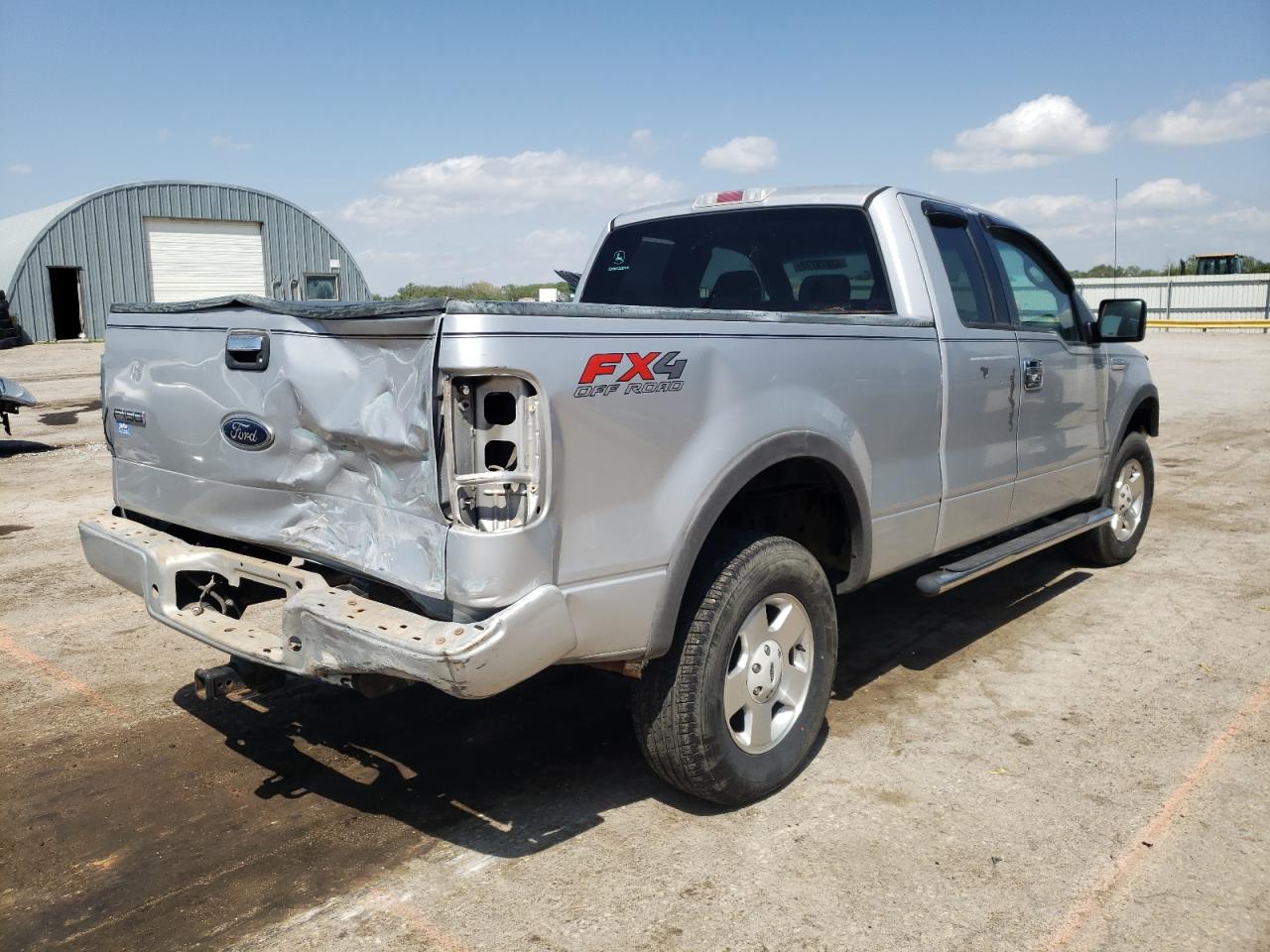 Photo 4 from auction – 2004 FORD F150 with VIN 1FTPX14564NB29892