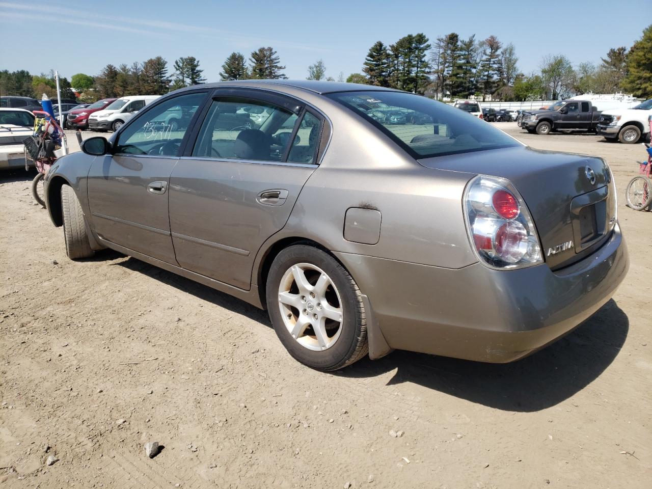 Photo 3 from auction – 2005 NISSAN ALTIMA S with VIN 1N4AL11D55C102649