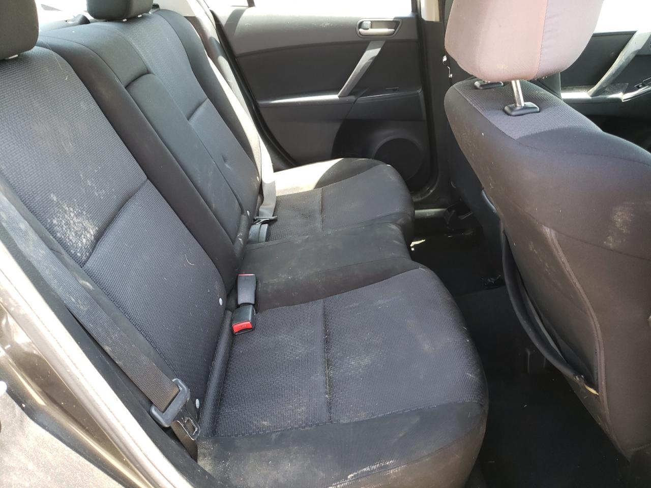 Photo 6 from auction – 2010 MAZDA 3 I with VIN JM1BL1SG6A1175039