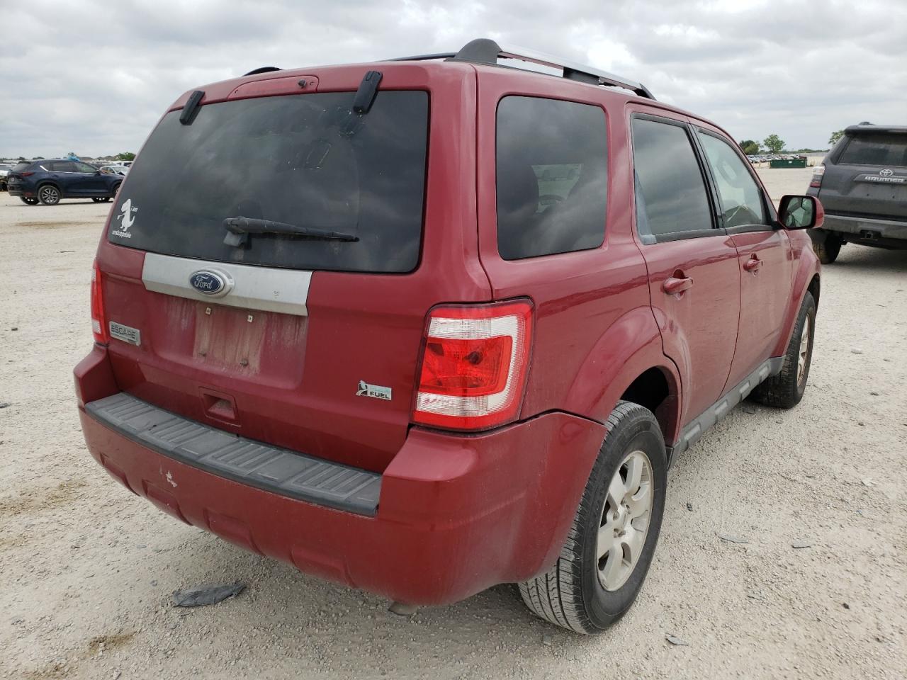 Photo 17 from auction – 2011 FORD ESCAPE LIM with VIN 1FMCU0EG4BKA62706