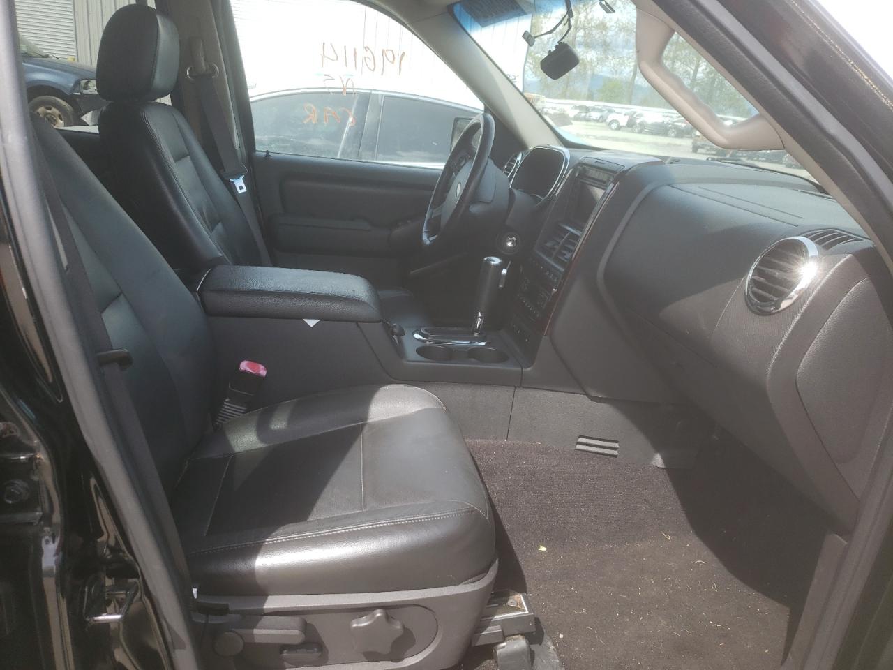 Photo 5 from auction – 2007 FORD EXPLORER L with VIN 1FMEU75887UA98033