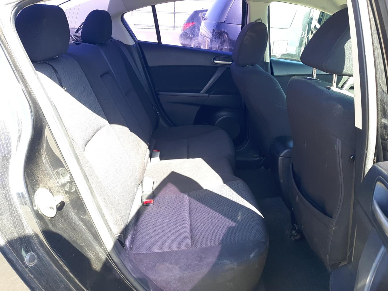 Photo 6 from auction – 2011 MAZDA 3 I with VIN JM1BL1VG8B1451797