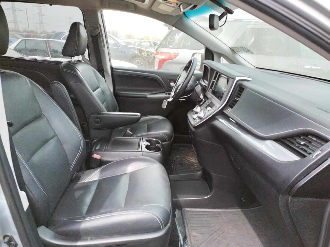 Photo 5 from auction – 2015 TOYOTA SIENNA SPO with VIN 5TDXK3DC7FS535802