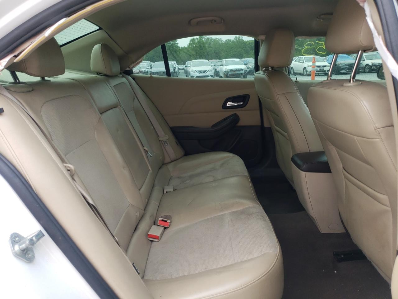 Photo 6 from auction – 2015 CHEVROLET MALIBU 2LT with VIN 1G11D5SL2FF122516