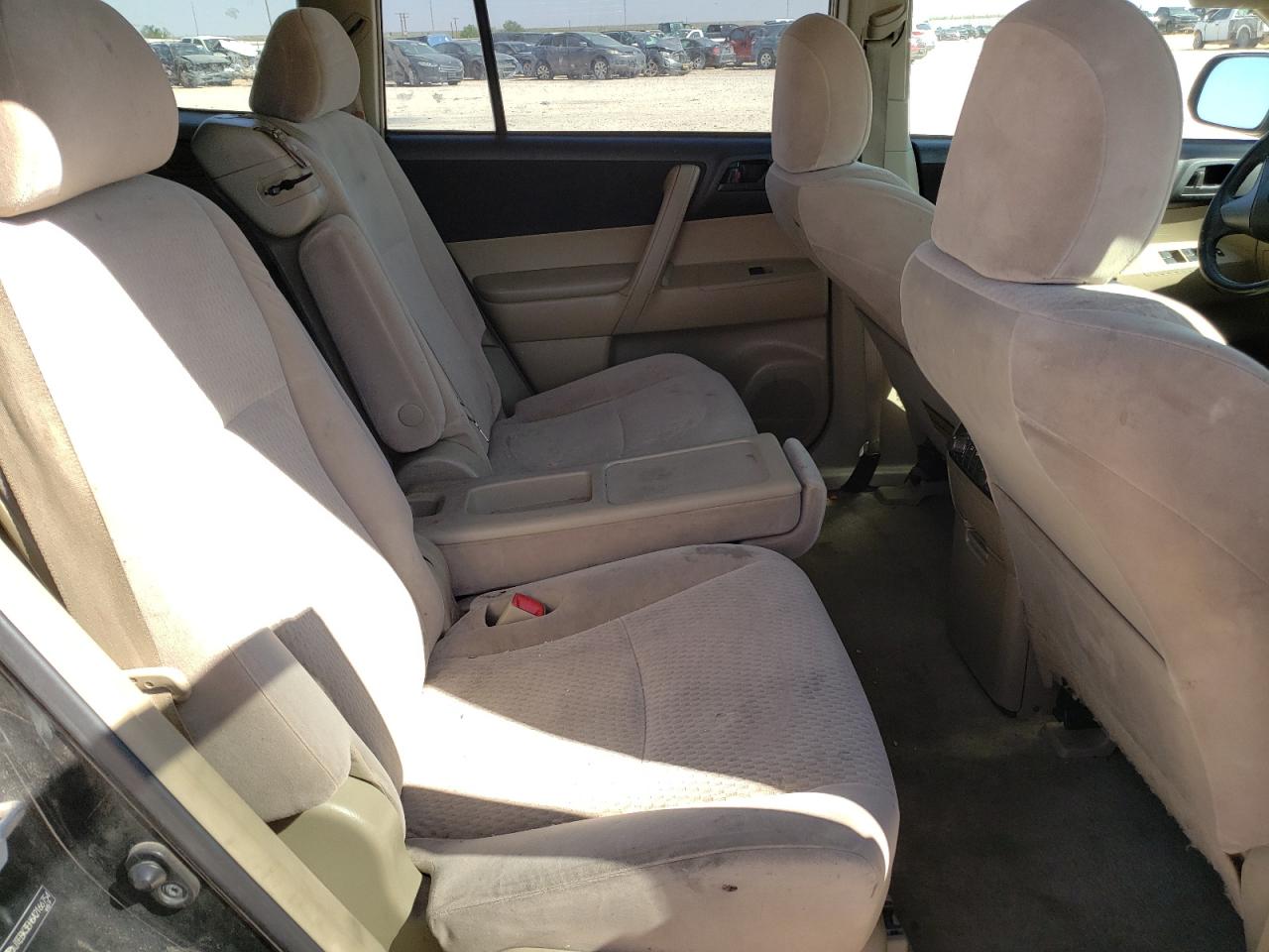 Photo 6 from auction – 2010 TOYOTA HIGHLANDER with VIN JTEBK3EH6A2166754