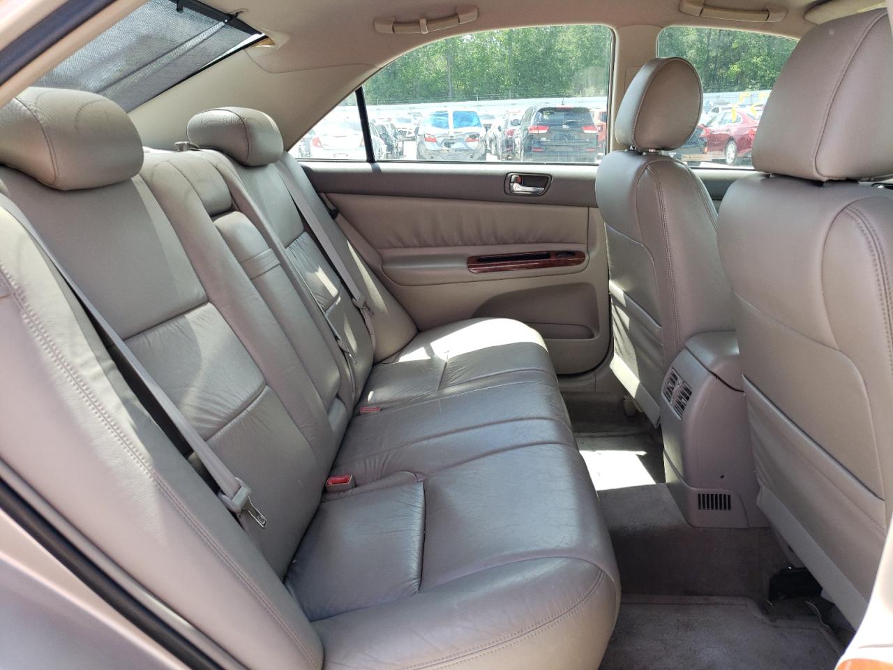 Photo 6 from auction – 2003 TOYOTA CAMRY LE with VIN 4T1BE32K73U254887