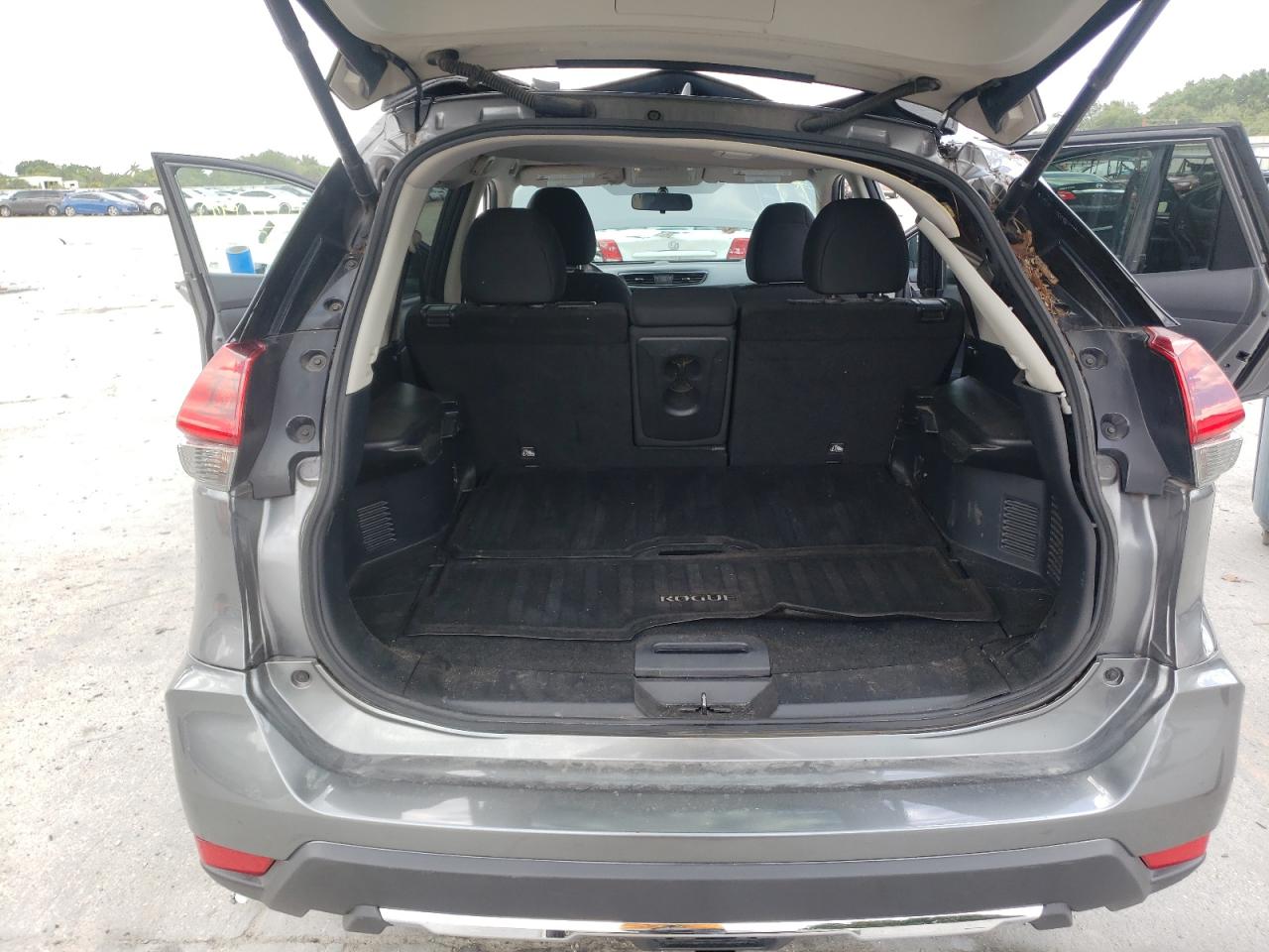 Photo 20 from auction – 2018 NISSAN ROGUE S with VIN KNMAT2MT3JP600032