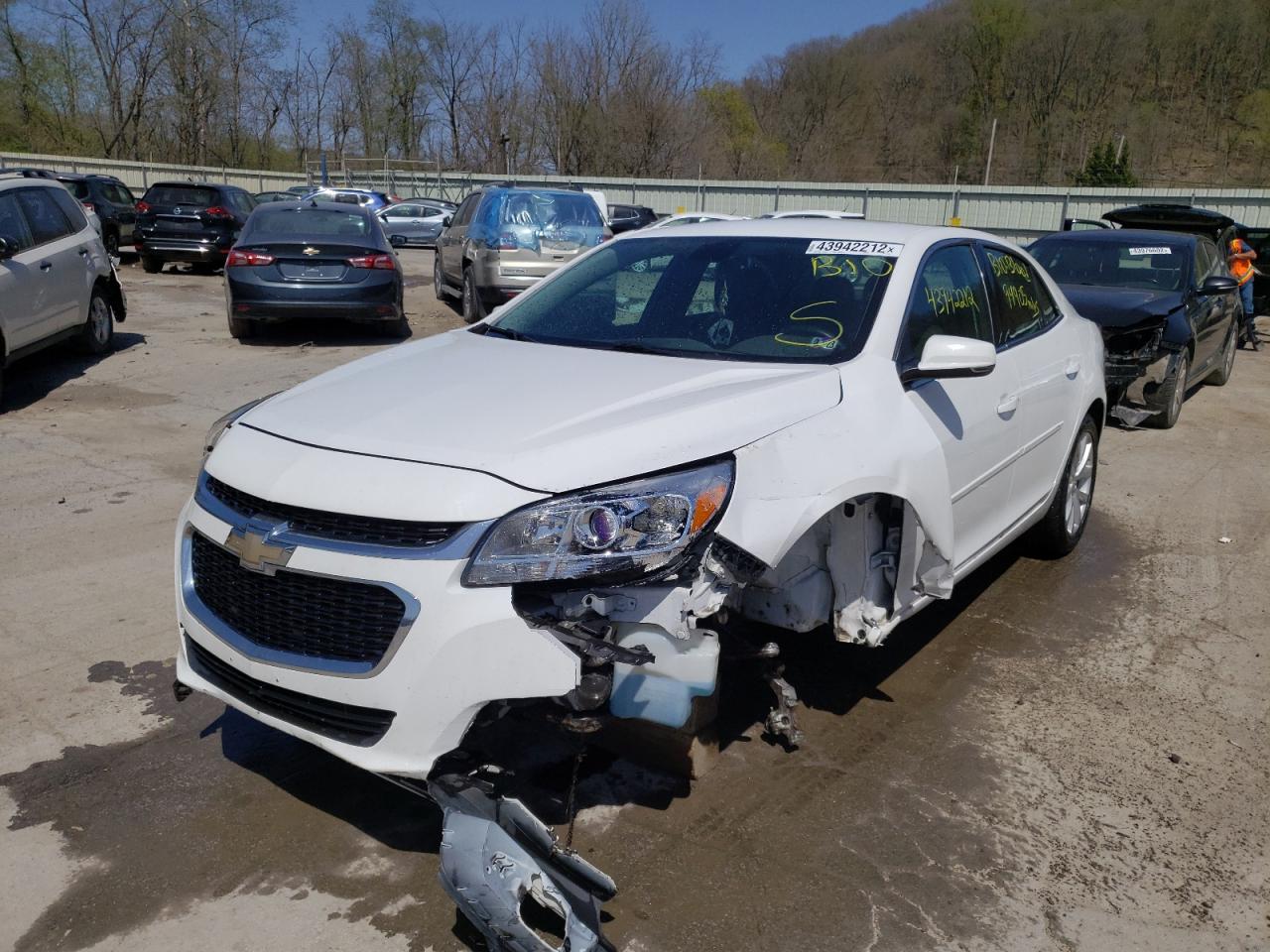 Photo 2 from auction – 2015 CHEVROLET MALIBU 2LT with VIN 1G11D5SL7FF325790