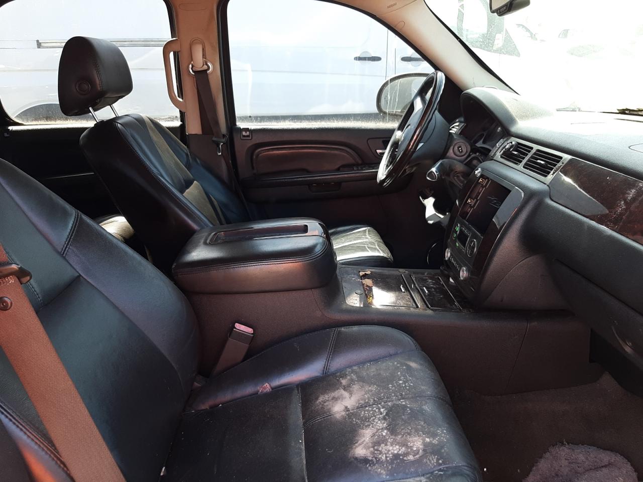 Photo 5 from auction – 2007 GMC YUKON DENA with VIN 1GKFK63867J257598
