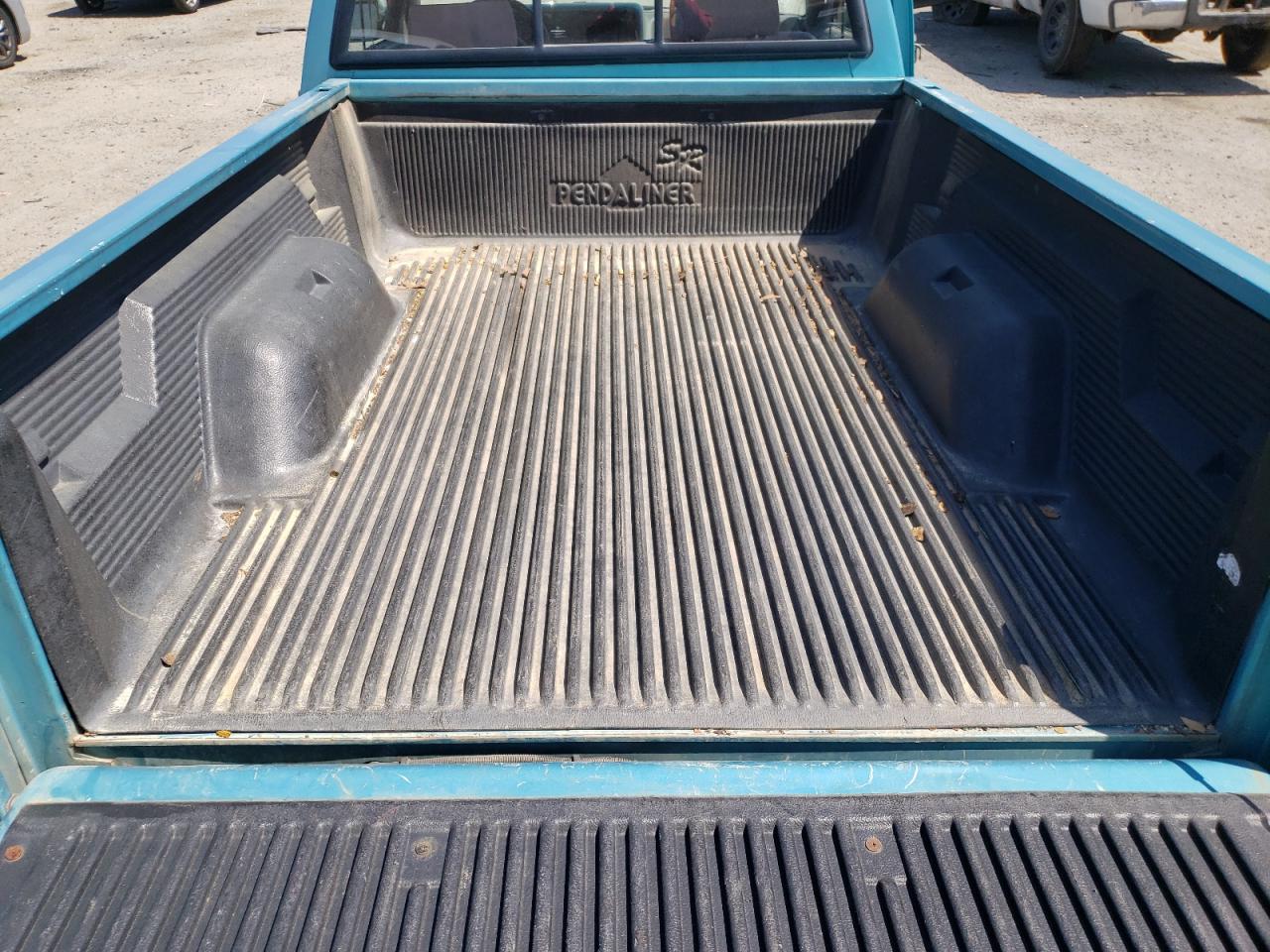 Photo 6 from auction – 1995 DODGE DAKOTA with VIN 1B7FL26XXSW943806