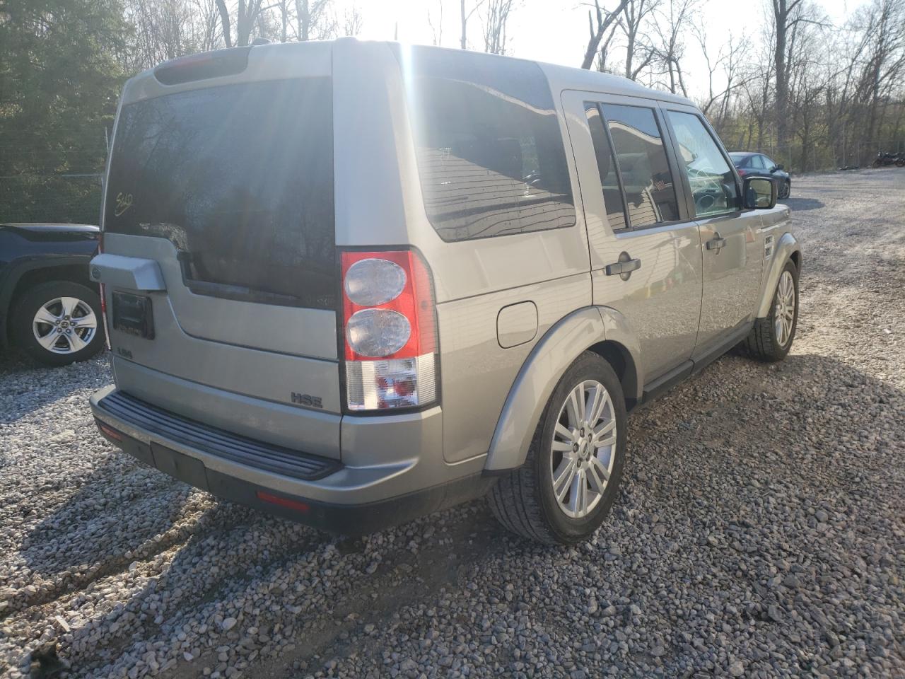 Photo 4 from auction – 2011 LAND ROVER LR4 HSE with VIN SALAG2D45BA568128