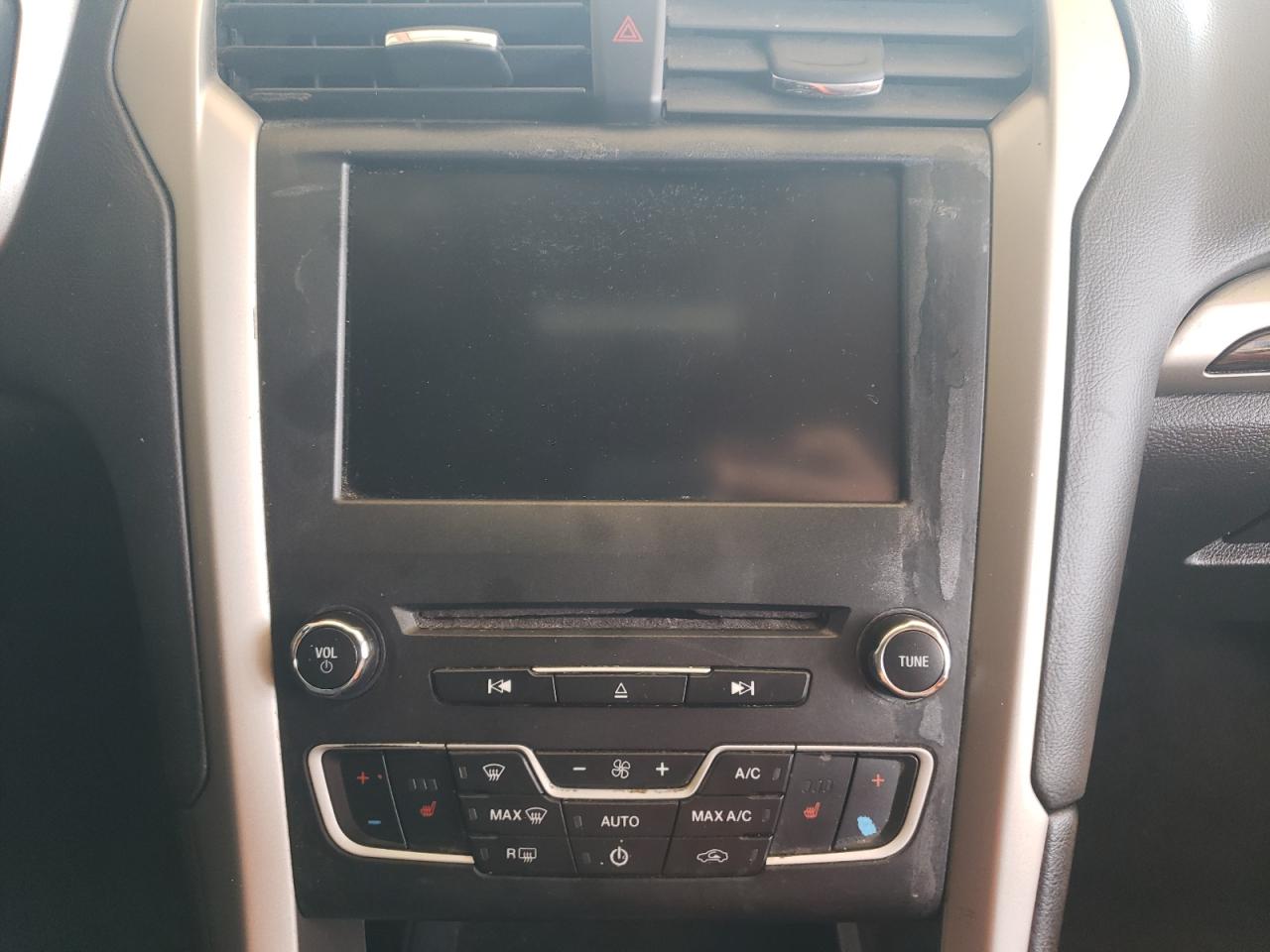 Photo 9 from auction – 2016 FORD FUSION SE with VIN 3FA6P0H91GR322493