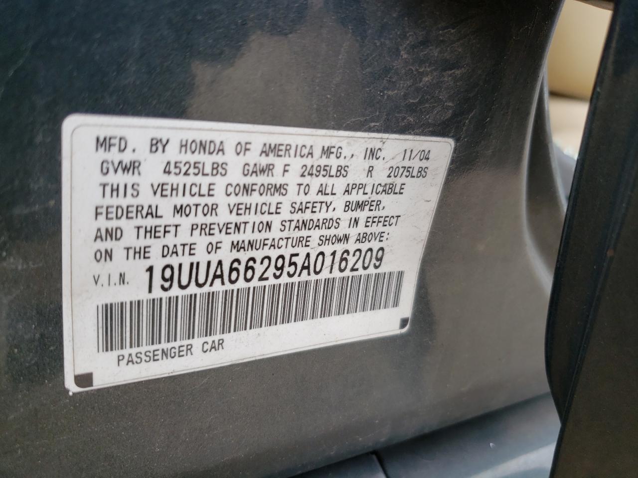 Photo 10 from auction – 2005 ACURA TL with VIN 19UUA66295A016209