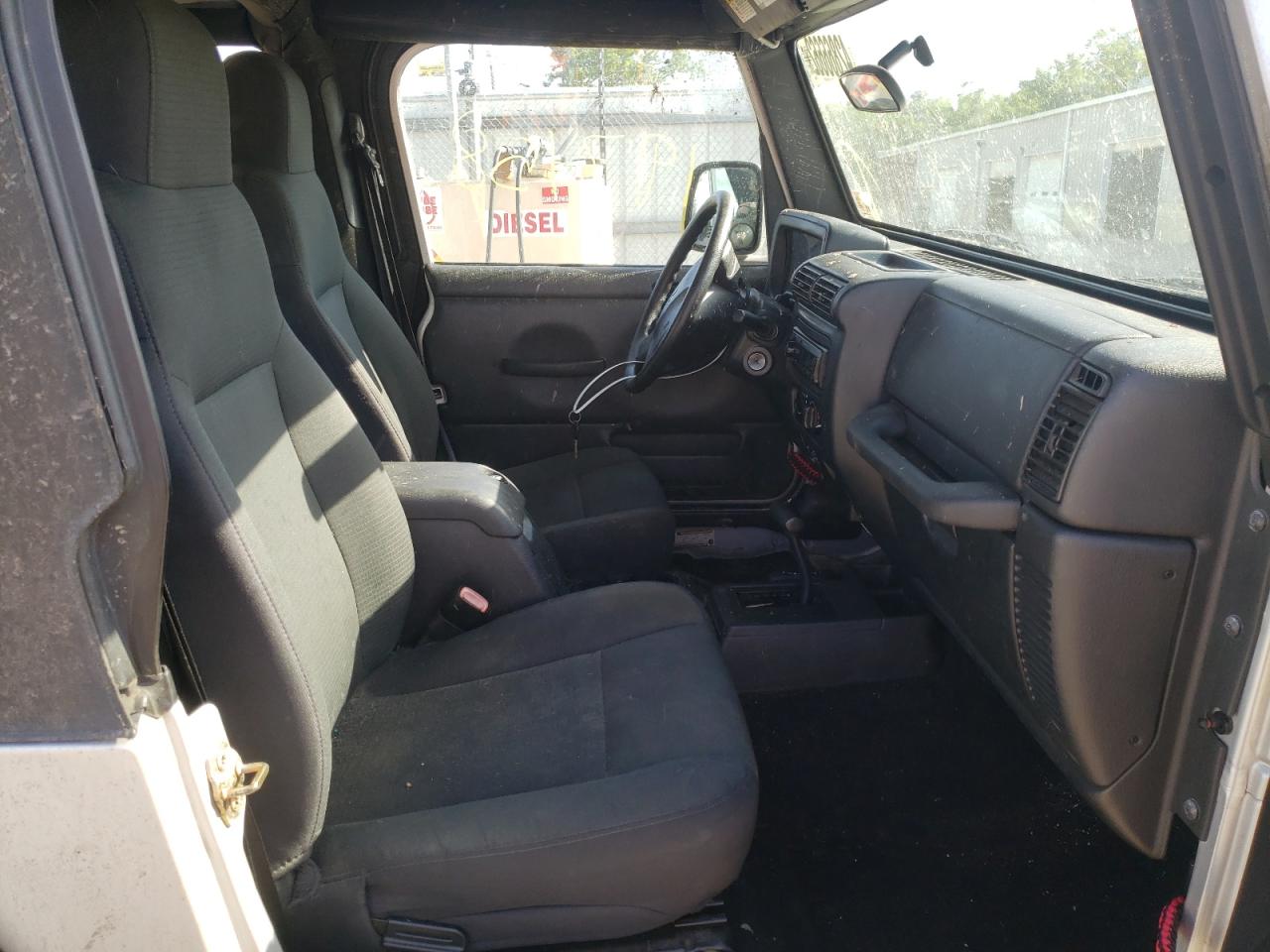 Photo 5 from auction – 2006 JEEP WRANGLER X with VIN 1J4FA39S66P764765
