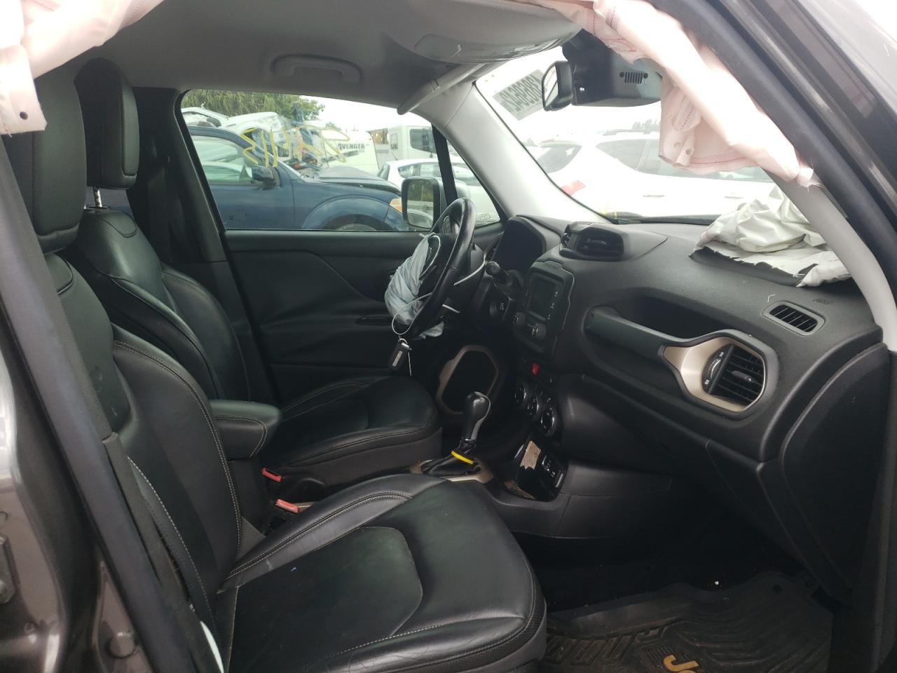Photo 5 from auction – 2016 JEEP RENEGADE L with VIN ZACCJADT8GPC53947