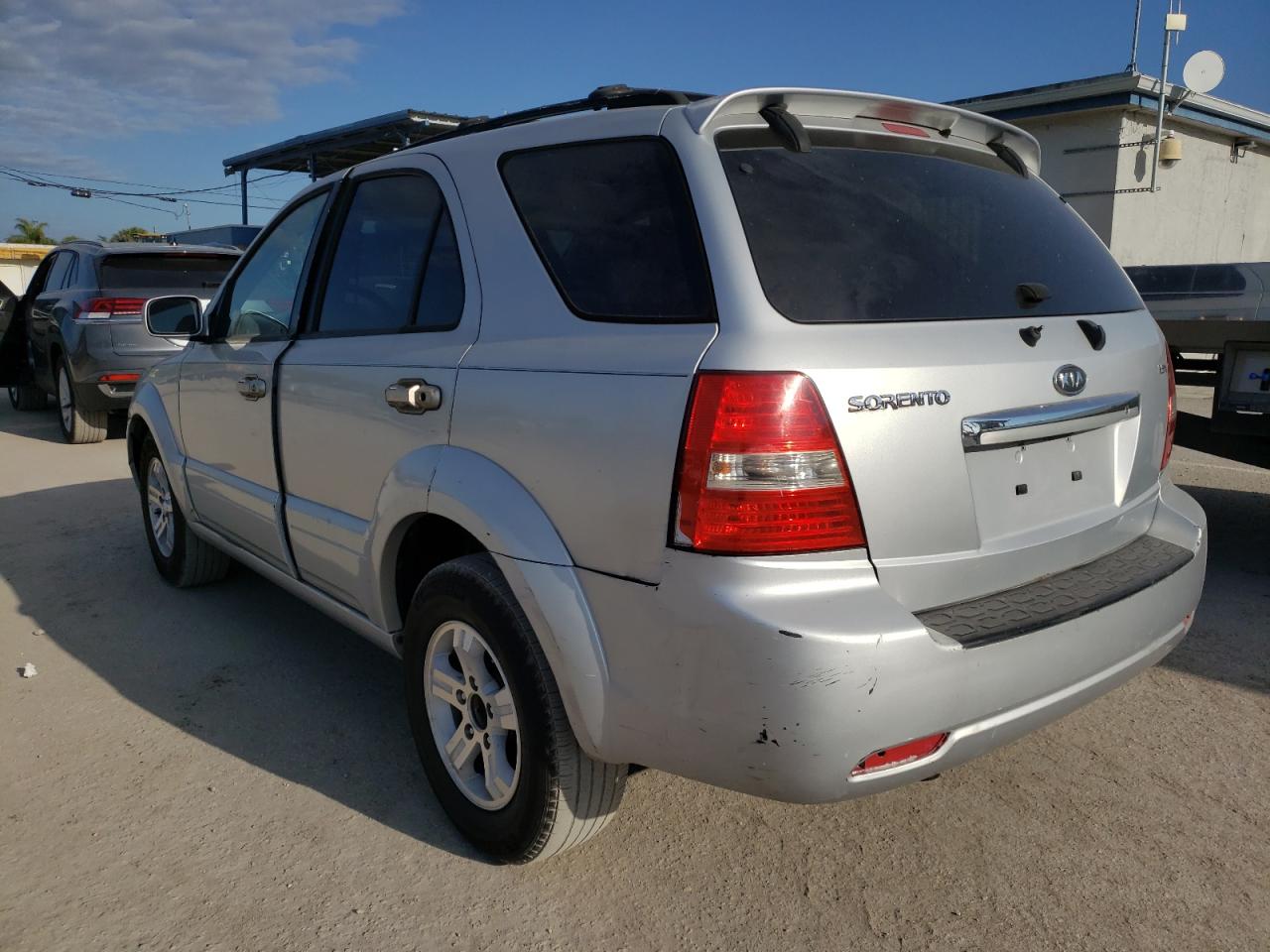 Photo 3 from auction – 2007 KIA SORENTO EX with VIN KNDJD736975671259