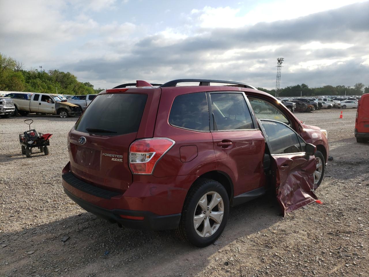Photo 4 from auction – 2016 SUBARU FORESTER 2 with VIN JF2SJADC3GH413219