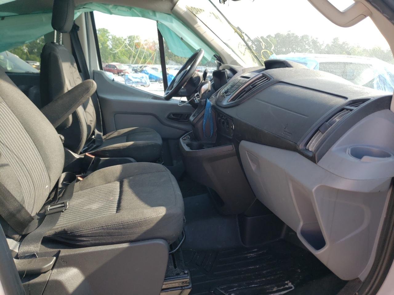 Photo 5 from auction – 2017 FORD TRANSIT T- with VIN 1FBZX2YM1HKA47127