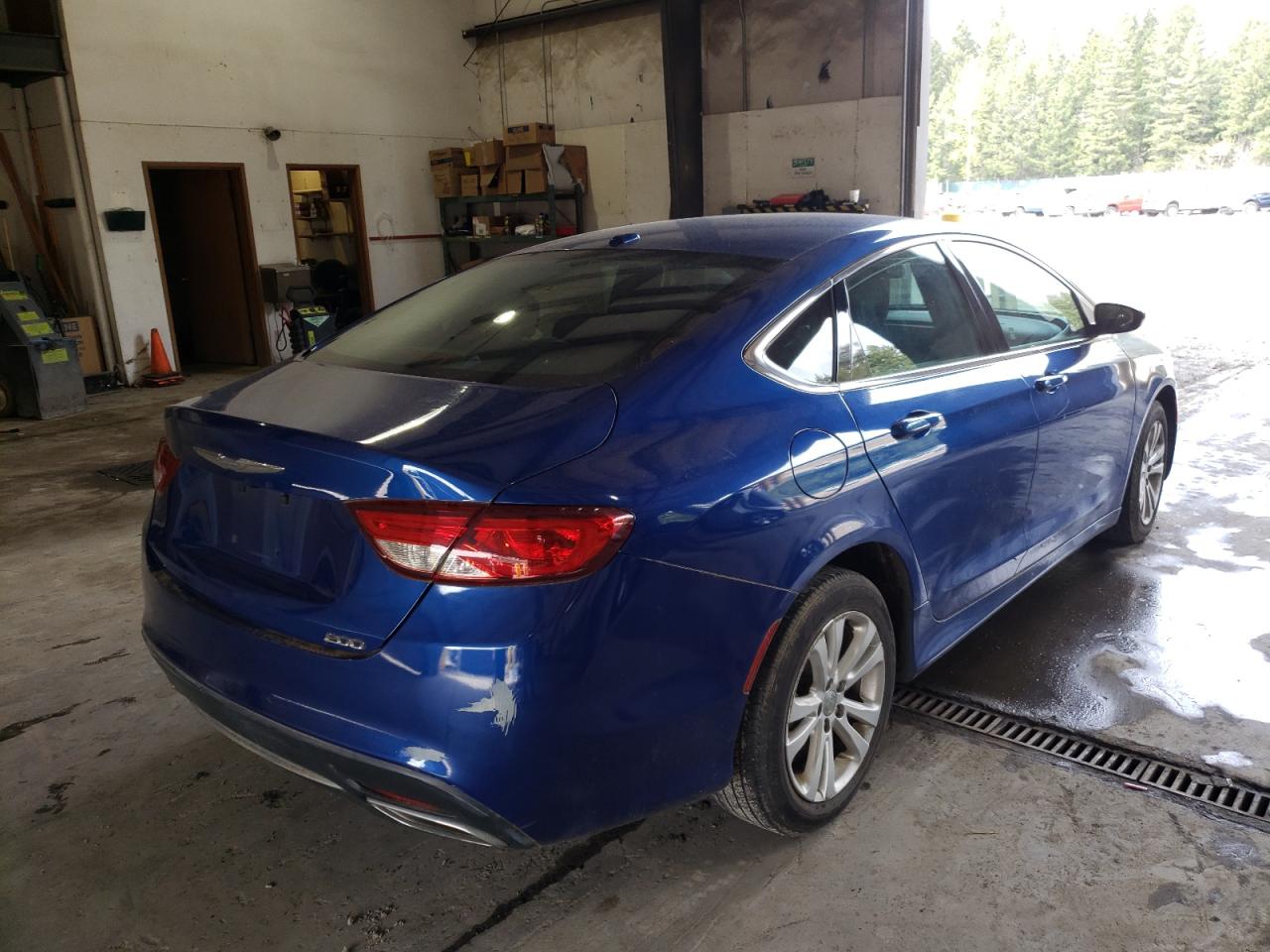 Photo 4 from auction – 2015 CHRYSLER 200 LIMITE with VIN 1C3CCCAGXFN756761