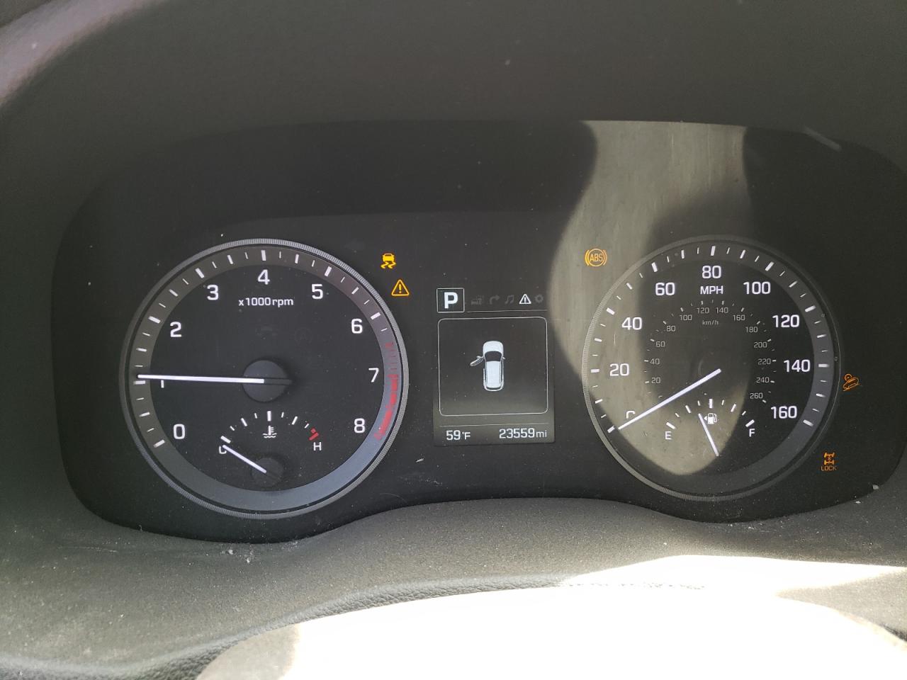 Photo 8 from auction – 2018 HYUNDAI TUCSON SE with VIN KM8J2CA44JU808701