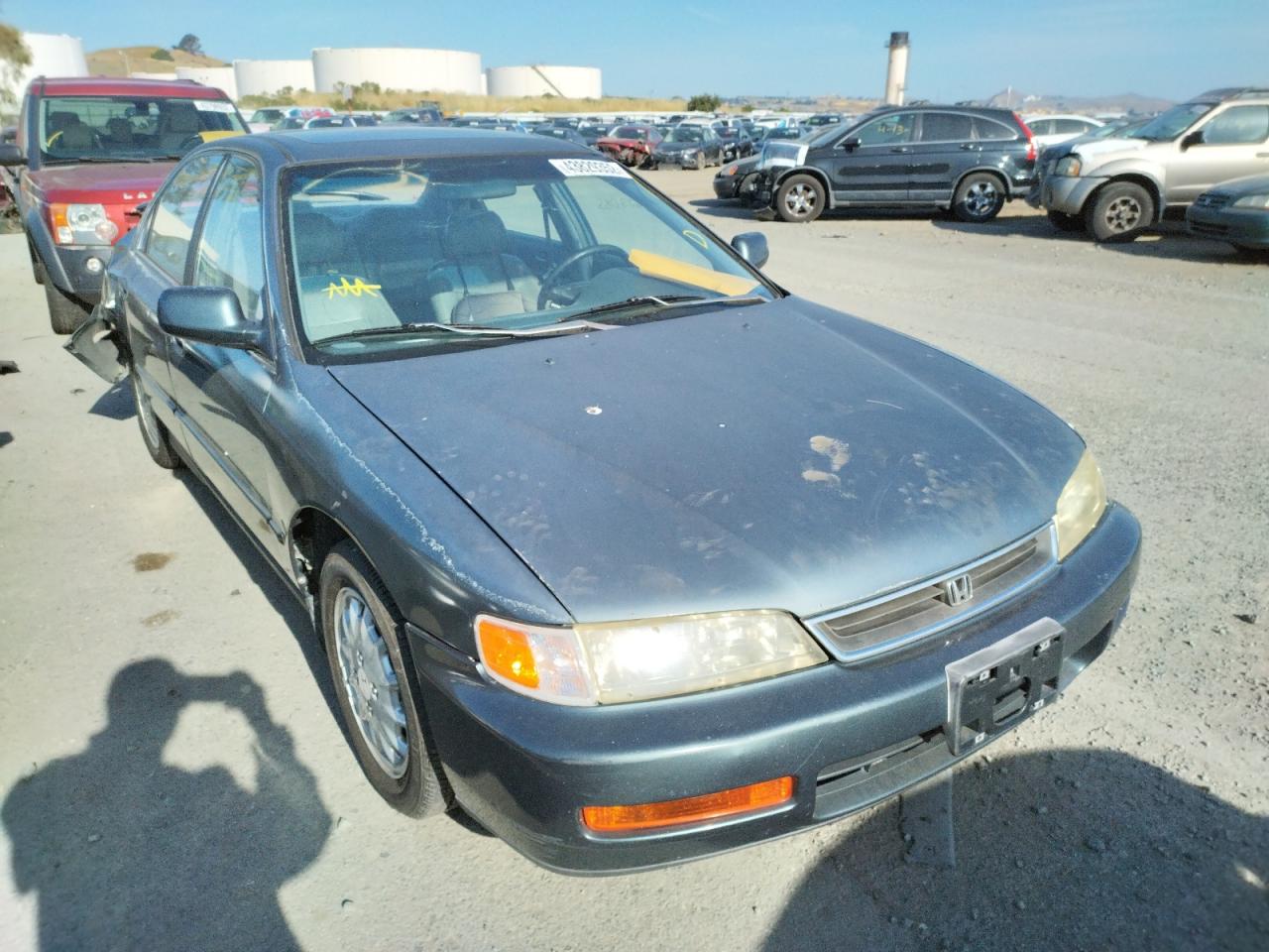 HONDA ACCORD EX 1996 with VIN 1HGCD556XTA240829 - Photo from auction