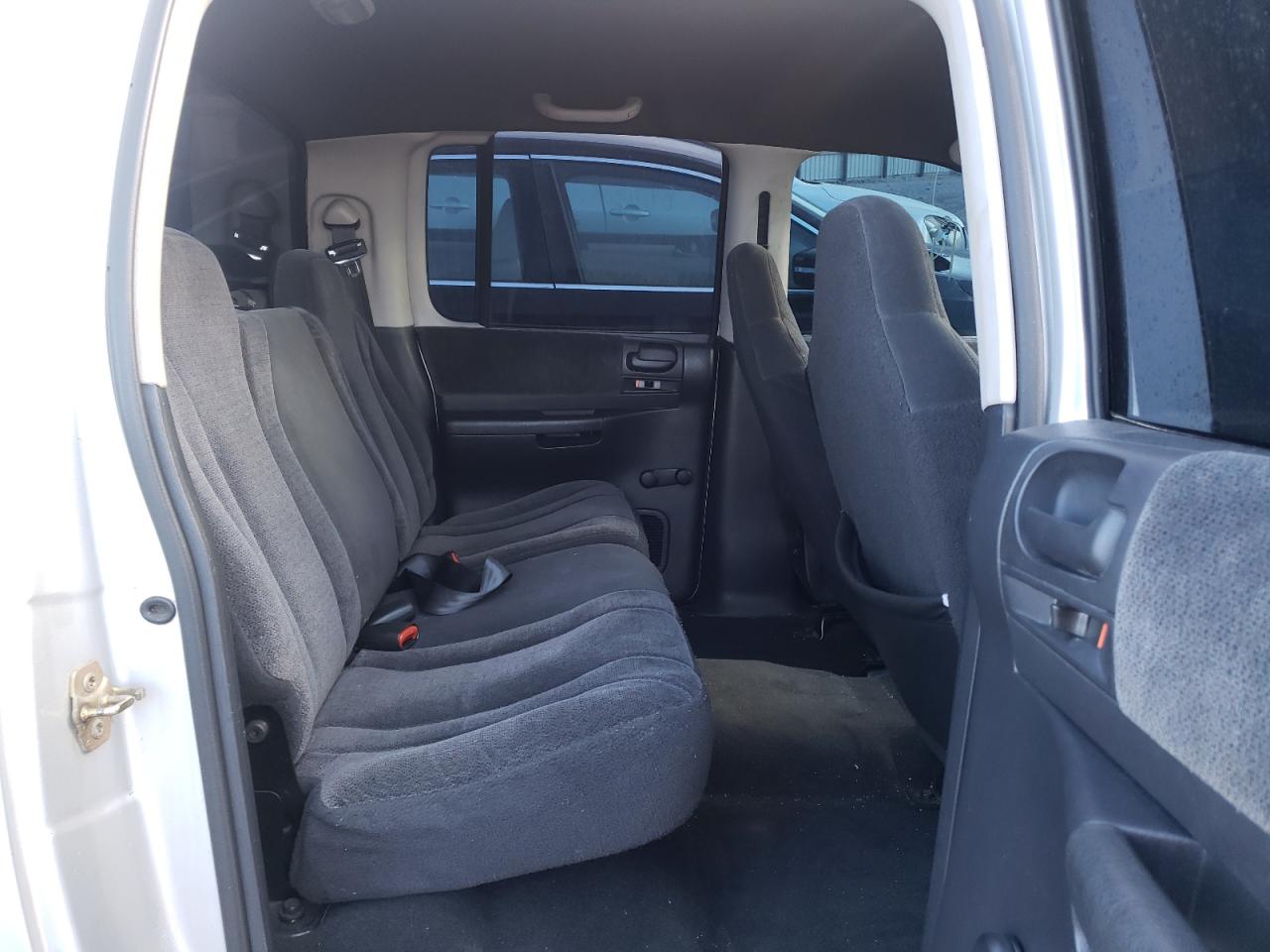 Photo 6 from auction – 2004 DODGE DAKOTA QUA with VIN 1D7HL38KX4S538416
