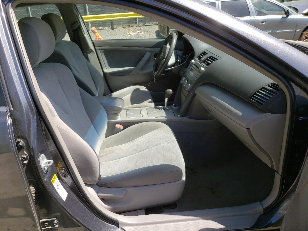 Photo 5 from auction – 2006 TOYOTA CAMRY BASE with VIN 4T1BF3EK8BU714839