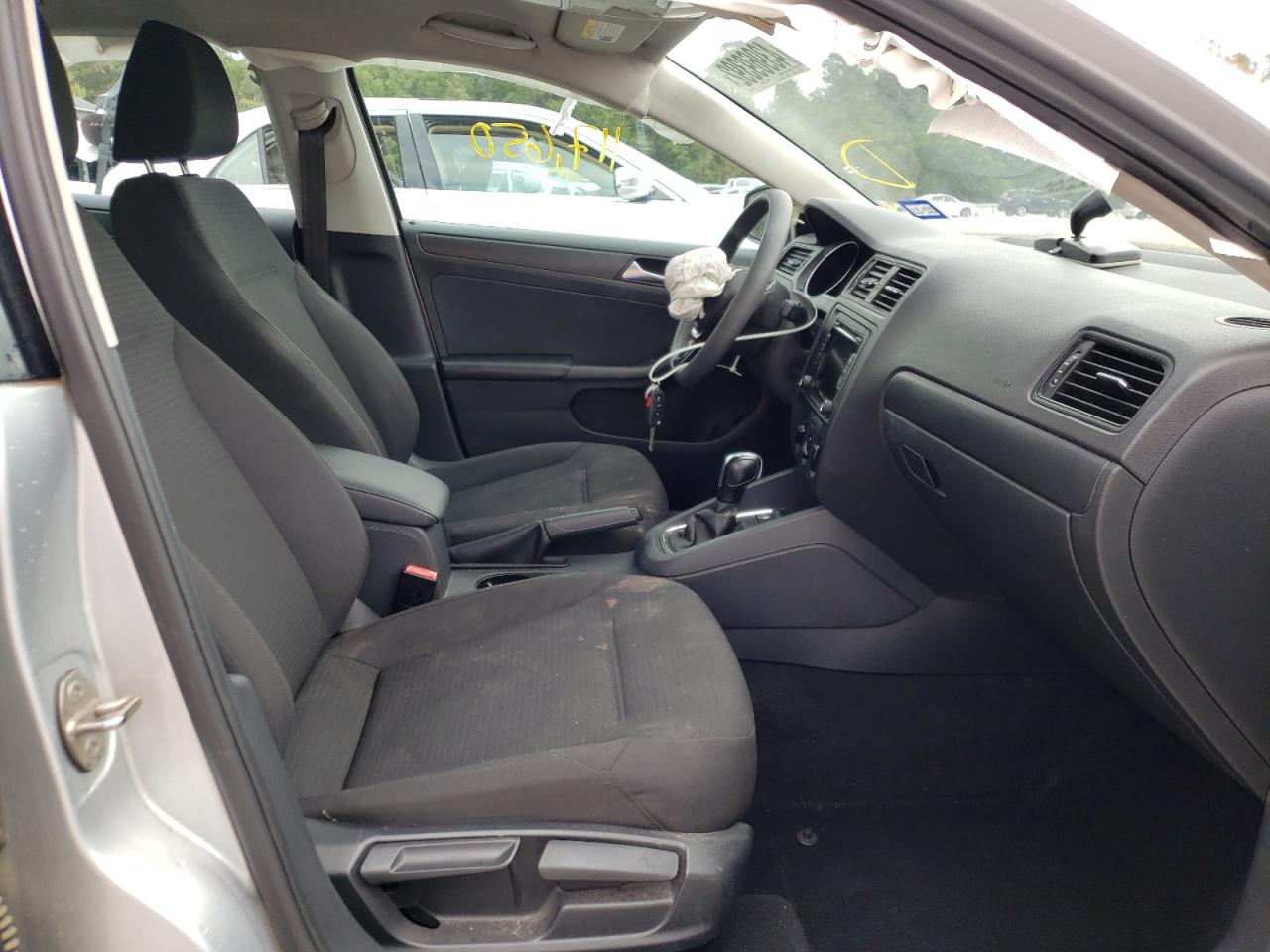 Photo 5 from auction – 2015 VOLKSWAGEN JETTA BASE with VIN 3VW2K7AJ7FM425589