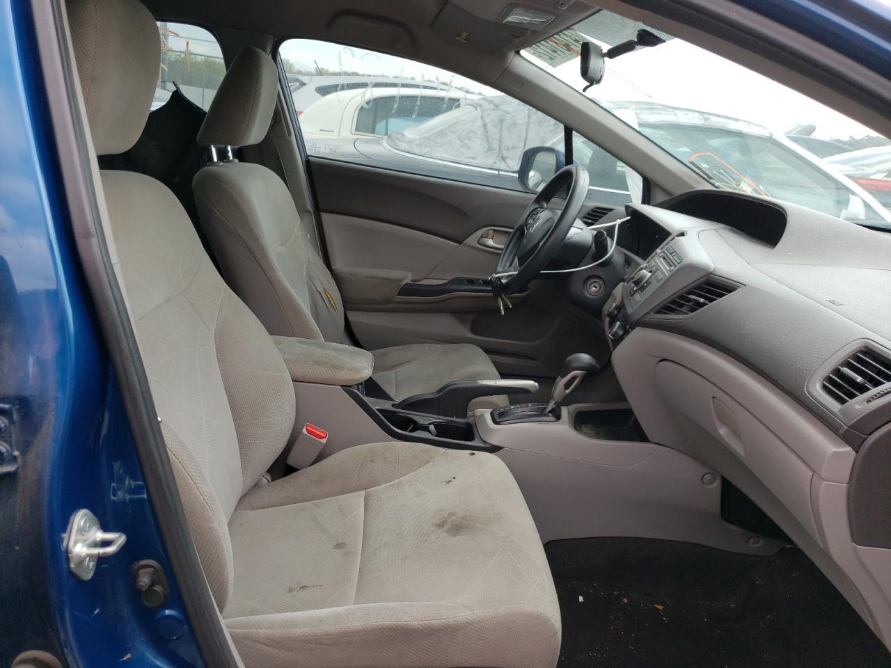 Photo 5 from auction – 2012 HONDA CIVIC LX with VIN 19XFB2F58CE027994