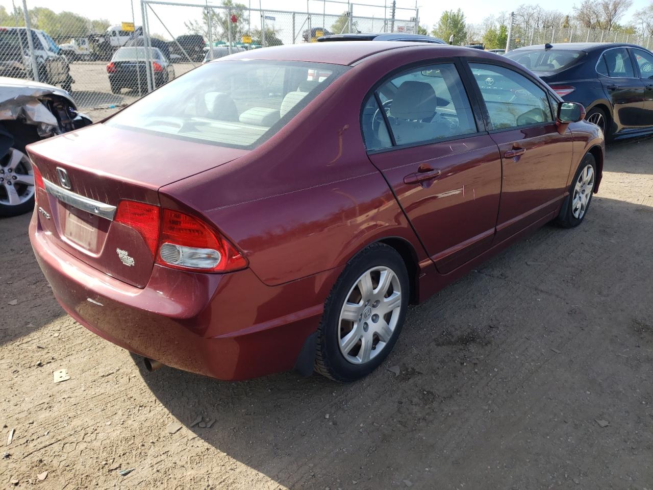 Photo 4 from auction – 2011 HONDA CIVIC LX with VIN 19XFA1F55BE000330