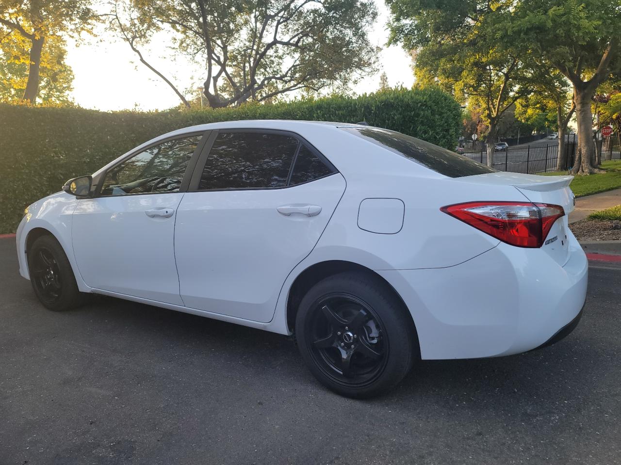 Photo 3 from auction – 2014 TOYOTA COROLLA L with VIN 2T1BURHEXEC065582