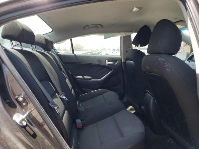Photo 6 from auction – 2017 KIA FORTE LX with VIN 3KPFK4A75HE142001