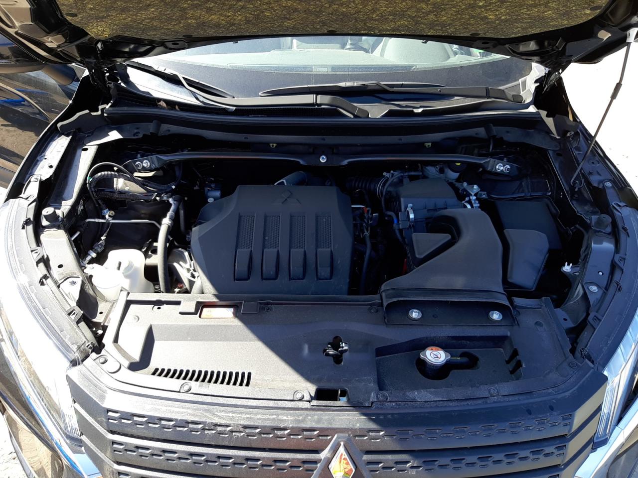 Photo 7 from auction – 2022 MITSUBISHI ECLIPSE CR with VIN JA4ATWAA2NZ004411