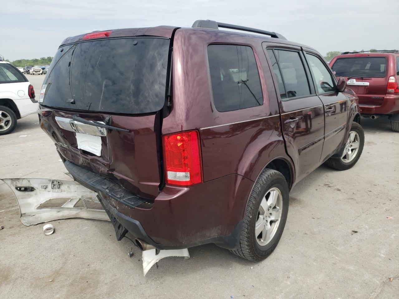 Photo 4 from auction – 2011 HONDA PILOT EXL with VIN 5FNYF3H50BB012348