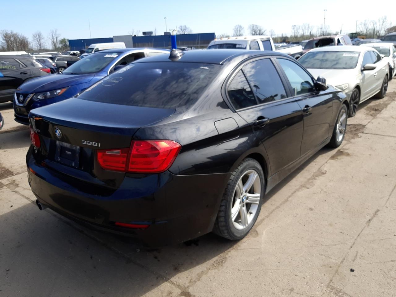 Photo 4 from auction – 2013 BMW 328 XI with VIN WBA3B3C52DF532575
