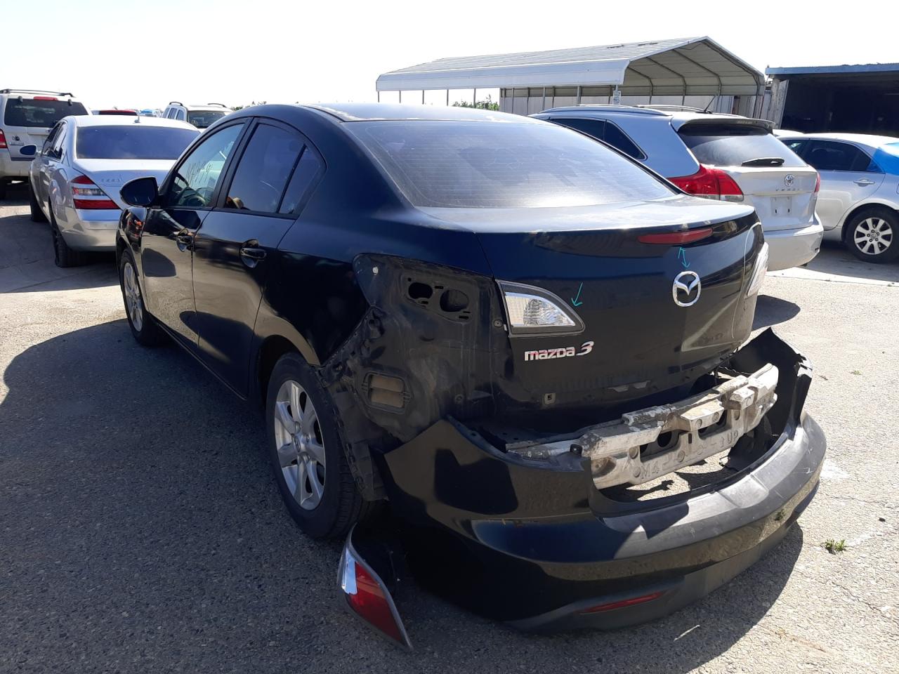 Photo 3 from auction – 2011 MAZDA 3 I with VIN JM1BL1VG8B1451797