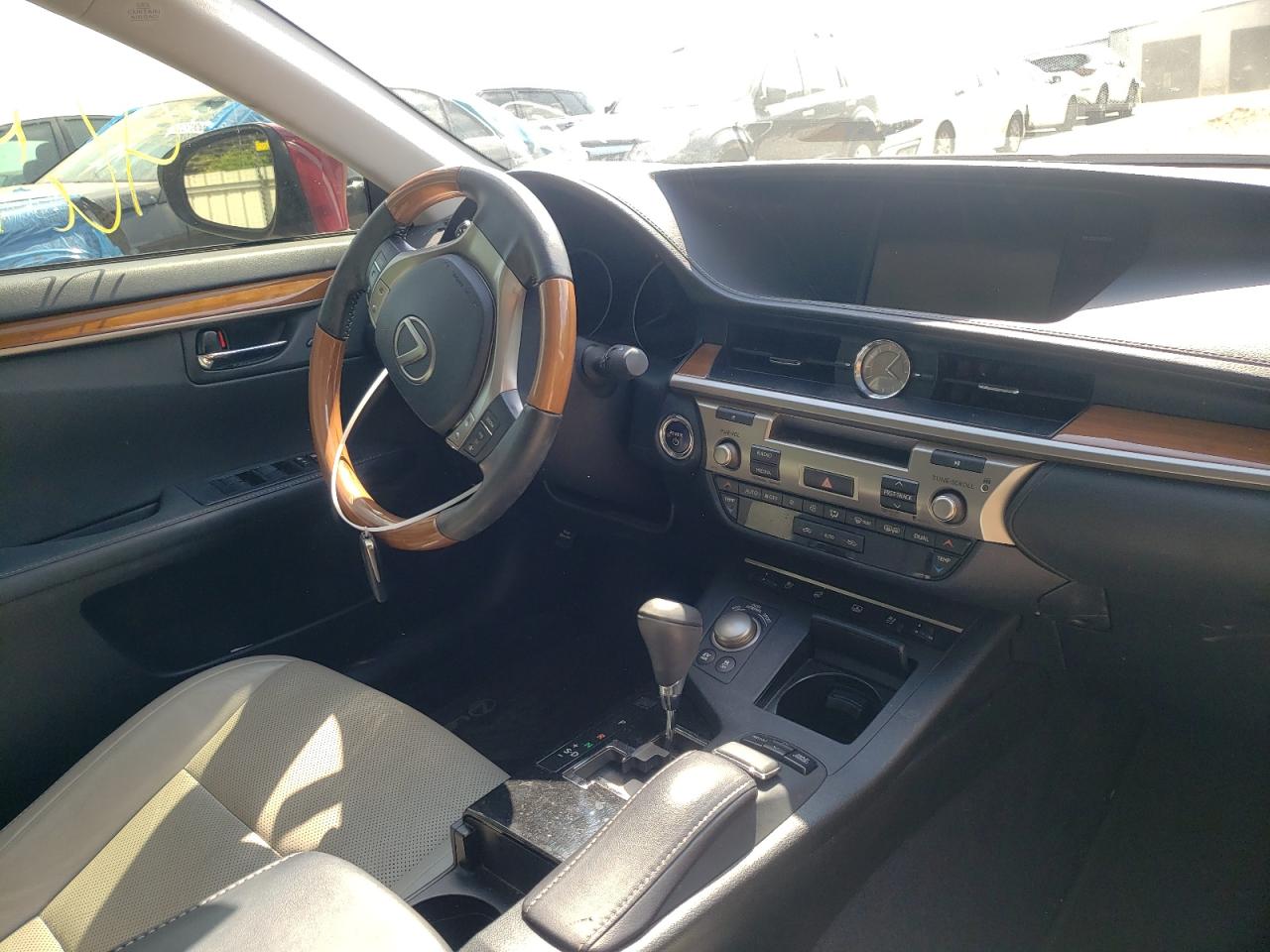 Photo 9 from auction – 2013 LEXUS ES 300H with VIN JTHBW1GG1D2028463