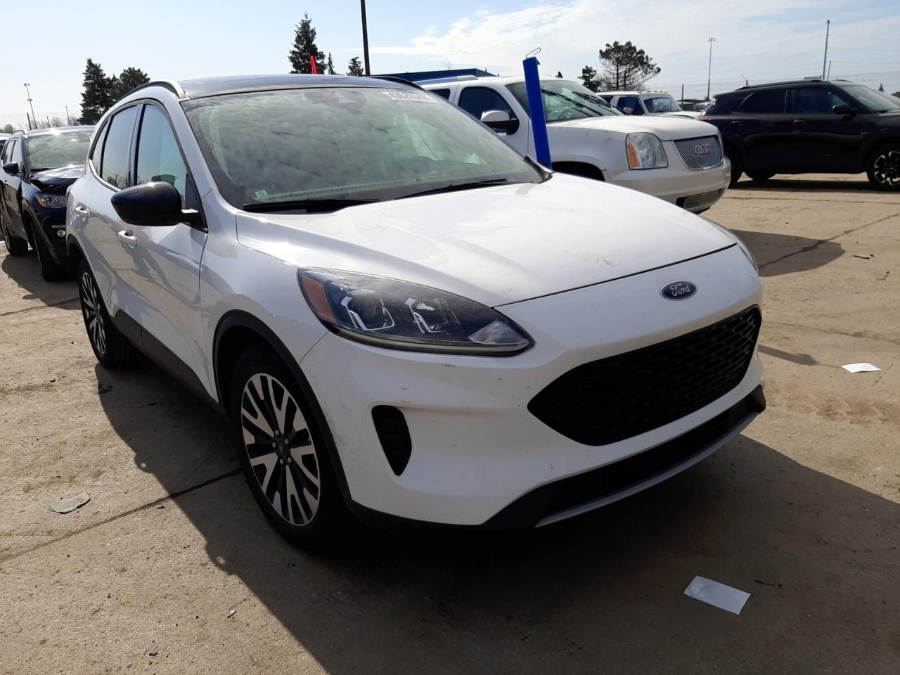 FORD ESCAPE SE 2020 with VIN 1FMCU9BZ3LUB23544 - Photo from auction