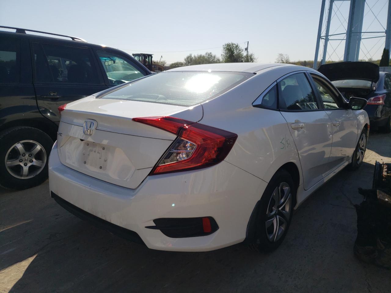 Photo 4 from auction – 2018 HONDA CIVIC LX with VIN 2HGFC2F58JH532983