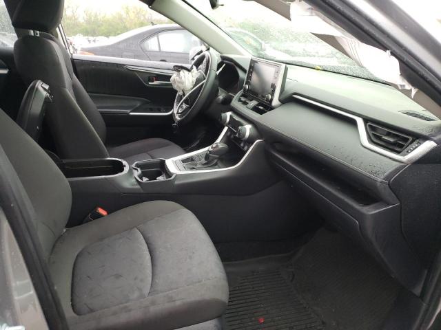 Photo 5 from auction – 2020 TOYOTA RAV4 XLE with VIN JTMP1RFV9LD063503