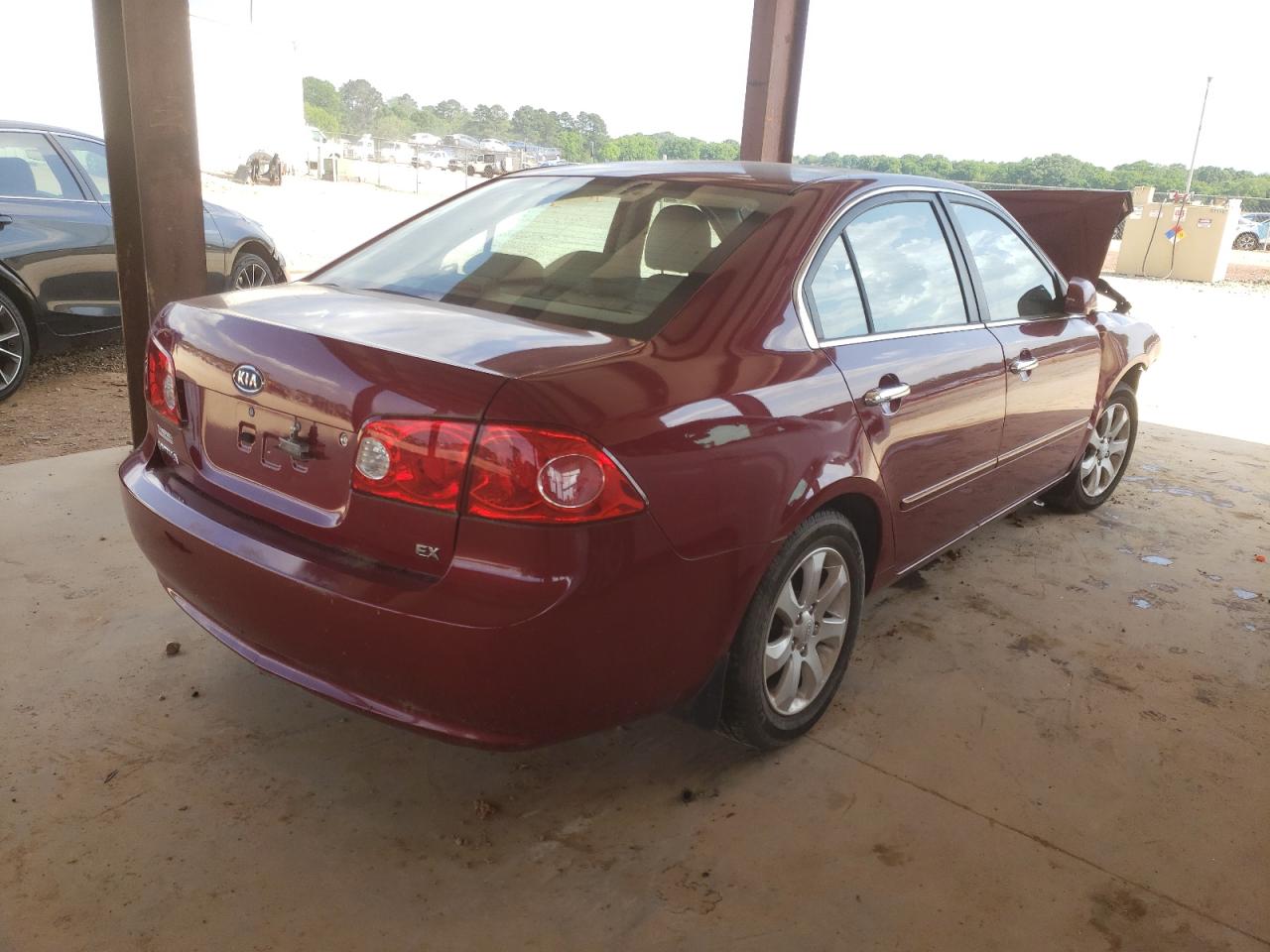 Photo 4 from auction – 2008 KIA OPTIMA LX with VIN KNAGE123685259259