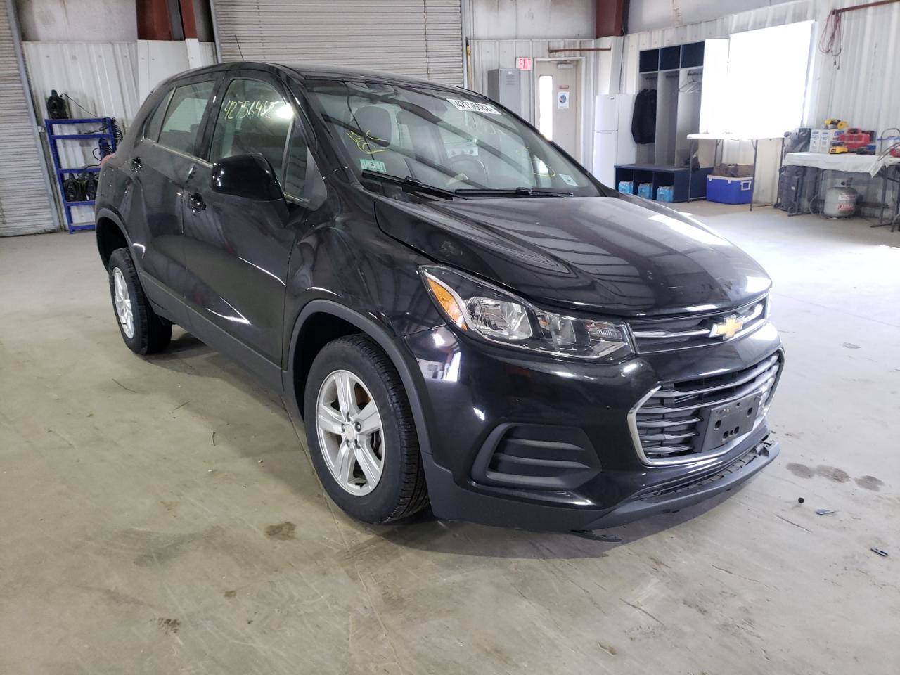 CHEVROLET TRAX LS 2017 with VIN 3GNCJNSB6HL290188 - Photo from auction