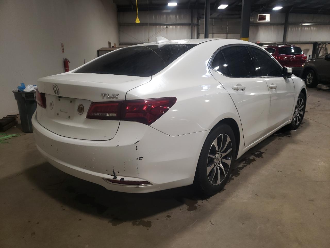 Photo 4 from auction – 2015 ACURA TLX with VIN 19UUB1F39FA010047