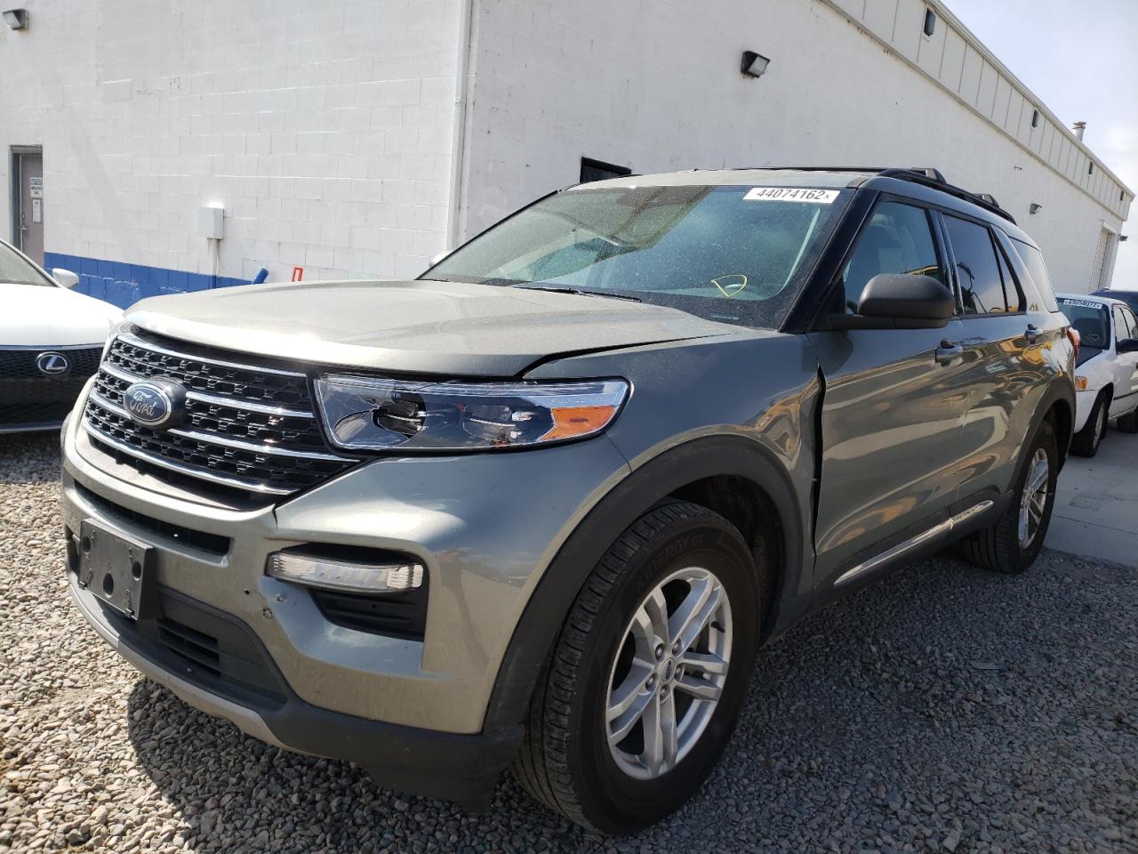Photo 2 from auction – 2020 FORD EXPLORER X with VIN 1FMSK8DH8LGC29583