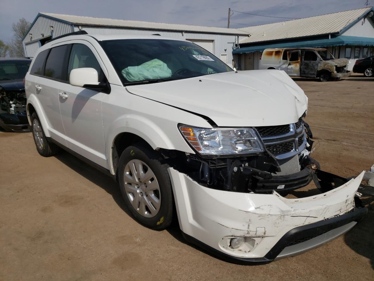 Фото 1 с аукциона – 2019 DODGE JOURNEY SE с VIN 3C4PDCBB1KT799084