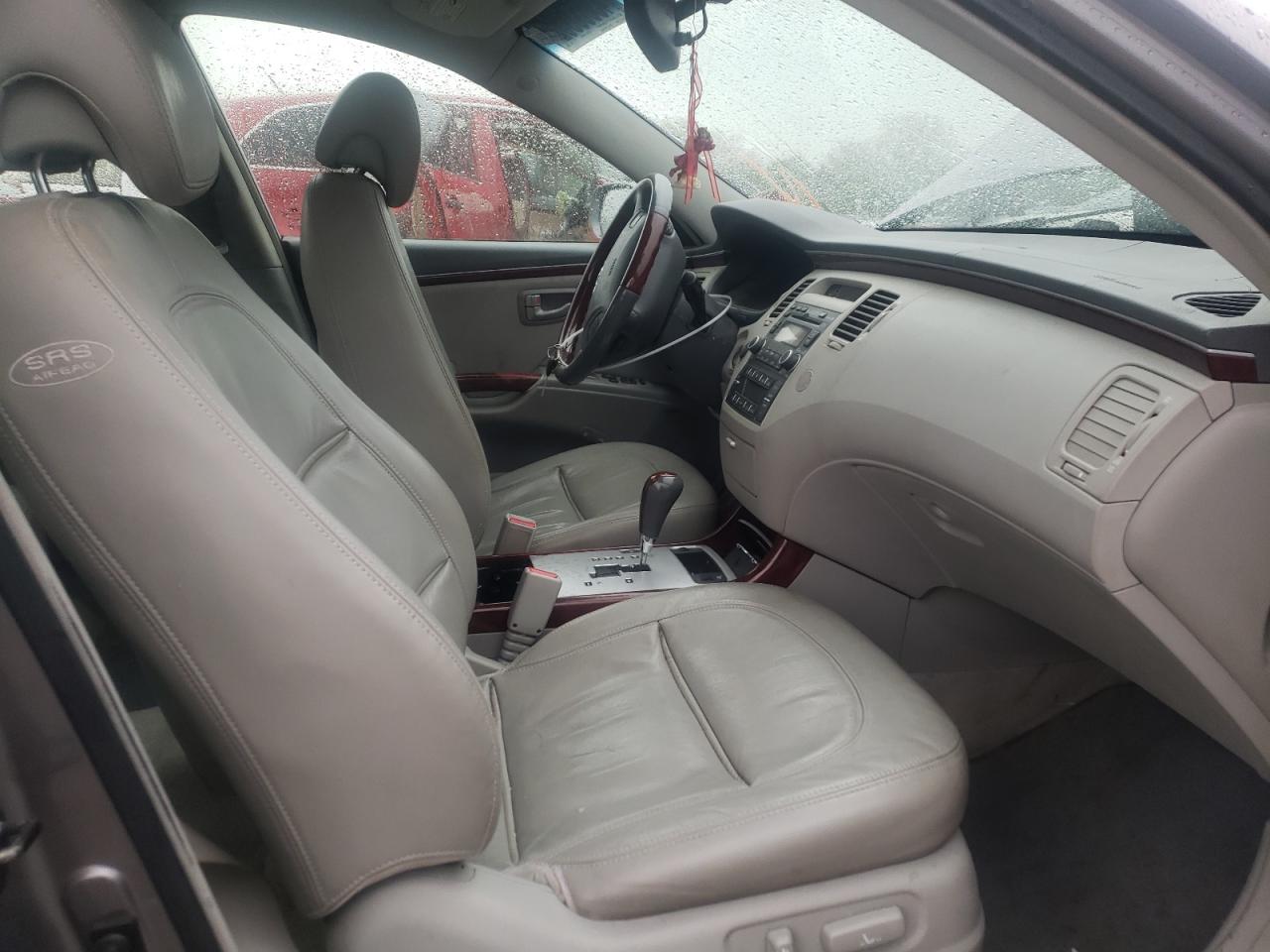 Photo 5 from auction – 2008 HYUNDAI AZERA SE with VIN KMHFC46F08A255690