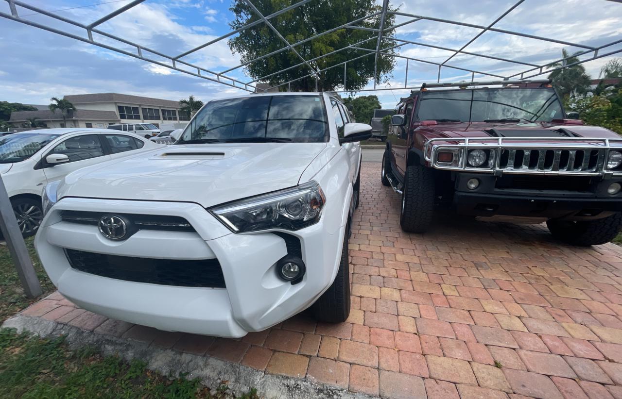 TOYOTA 4RUNNER SR 2020 with VIN JTEBU5JR6L5749993 - Photo from auction
