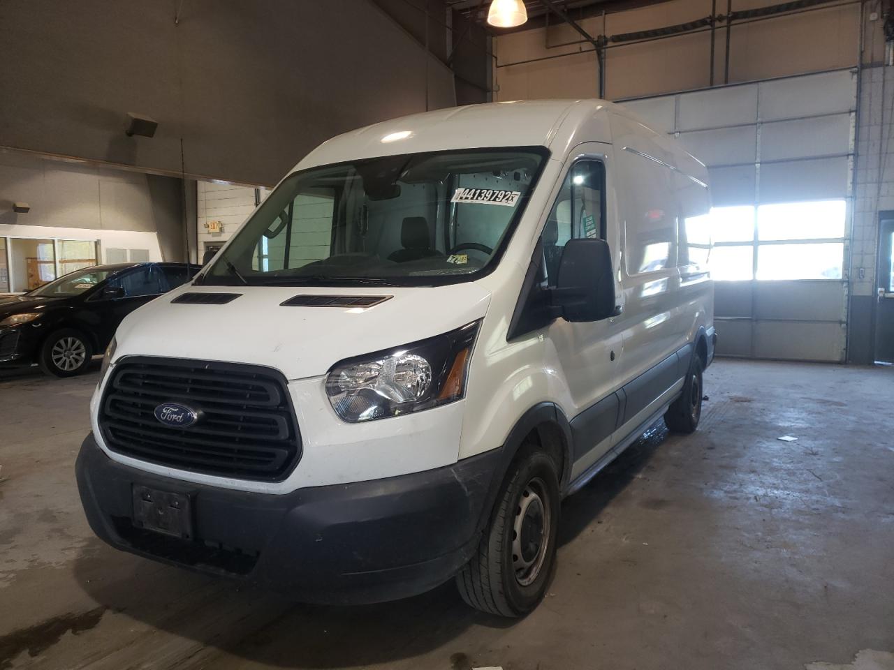 Photo 2 from auction – 2019 FORD TRANSIT T- with VIN 1FTYR2CM4KKB08227